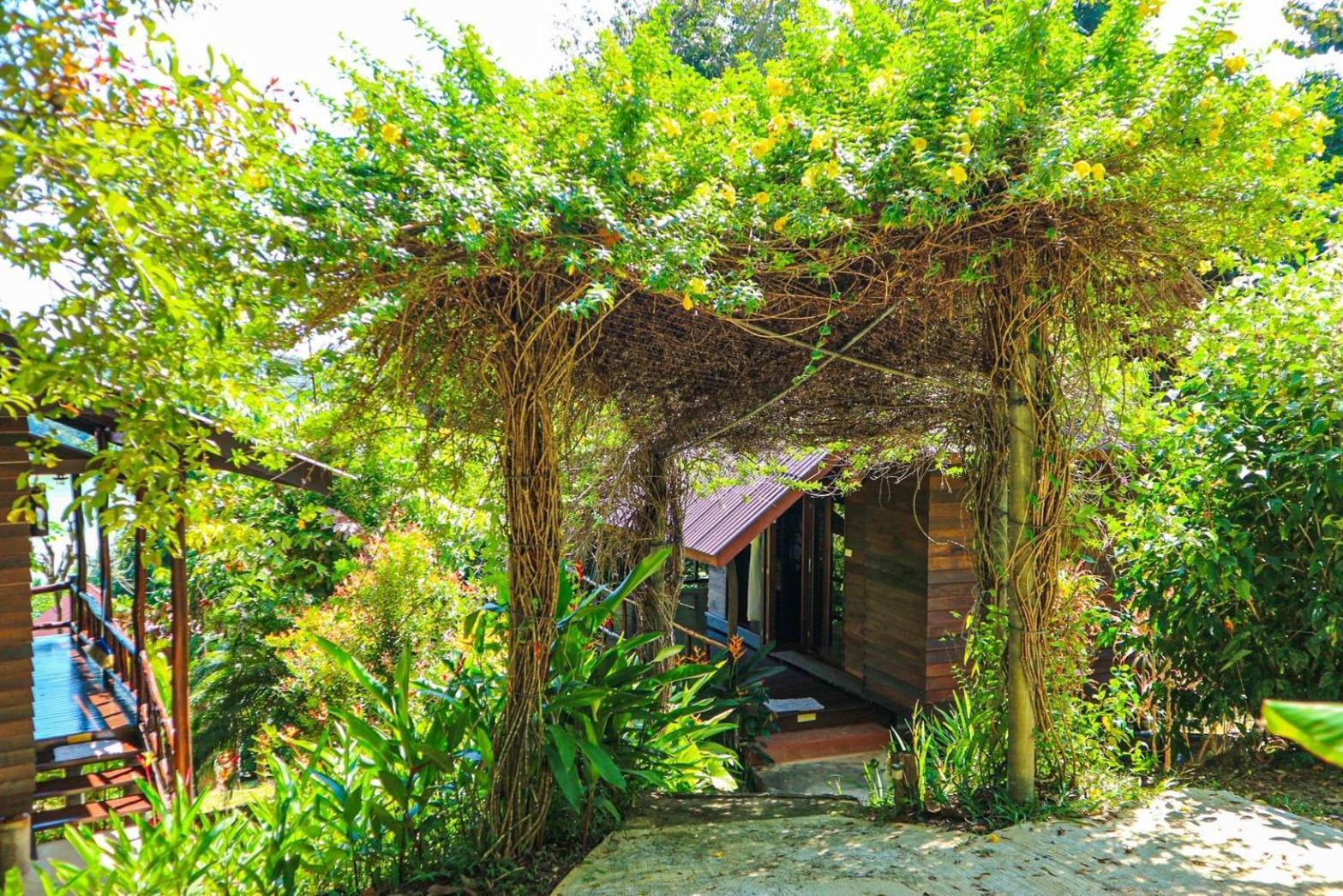 Bed and Breakfast Hillhouse - Koh Yao Noi Экстерьер фото